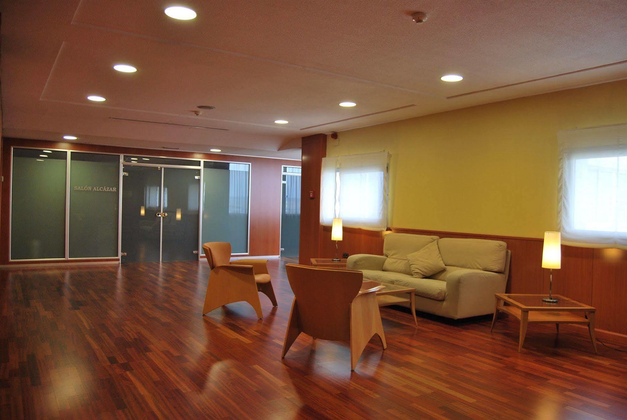 Hostal Torrejón Torrejón de Ardoz Exterior foto