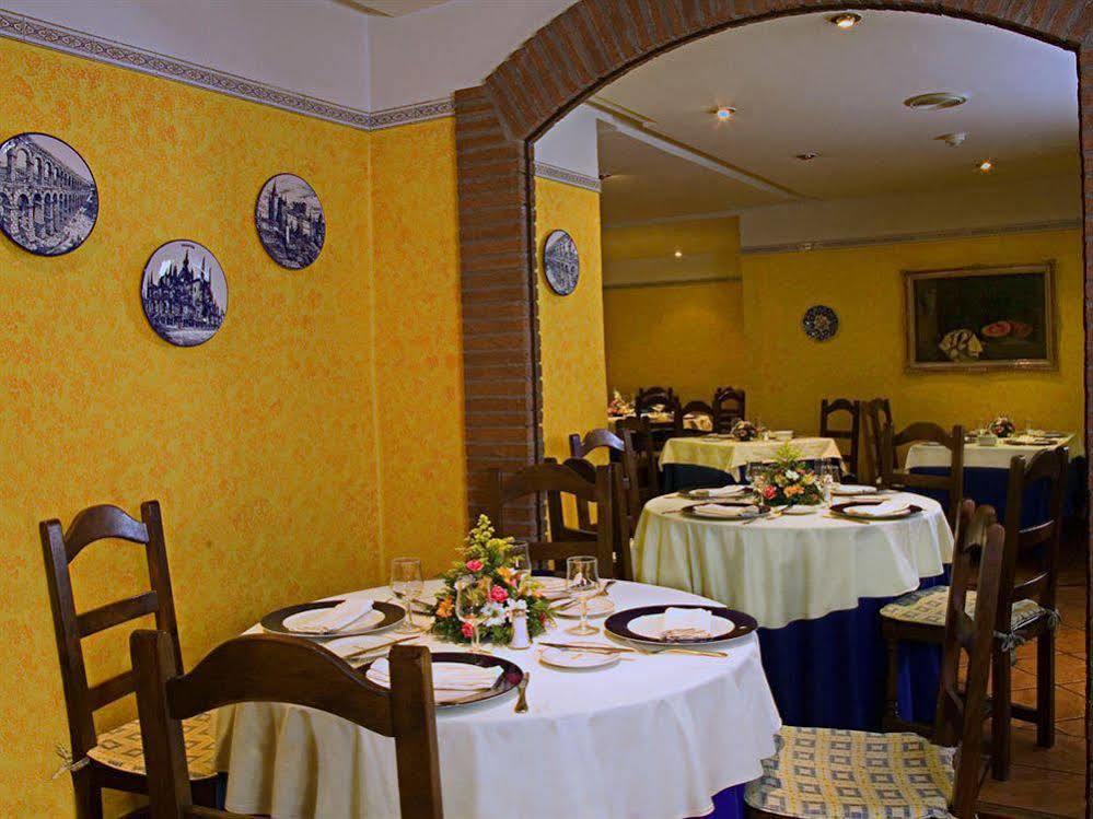 Hostal Torrejón Torrejón de Ardoz Exterior foto