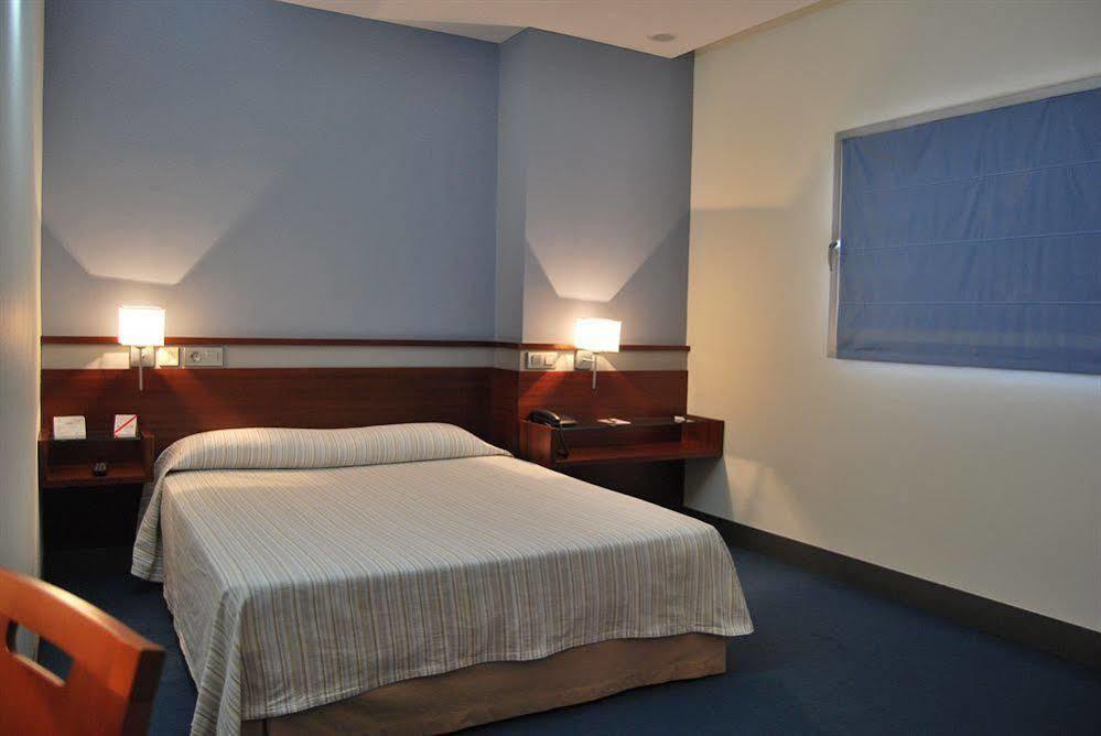 Hostal Torrejón Torrejón de Ardoz Exterior foto